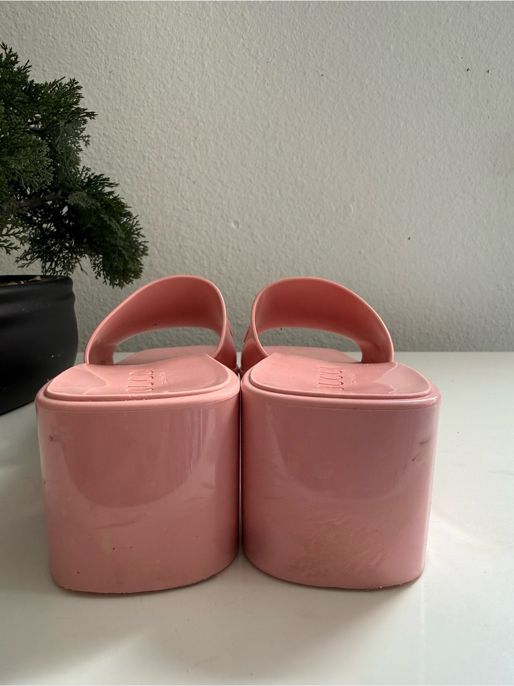 Gucci Rubber size 7 Pink Platform Slide Sandals with Embossed Logo Strap - Picture 7 of 15
